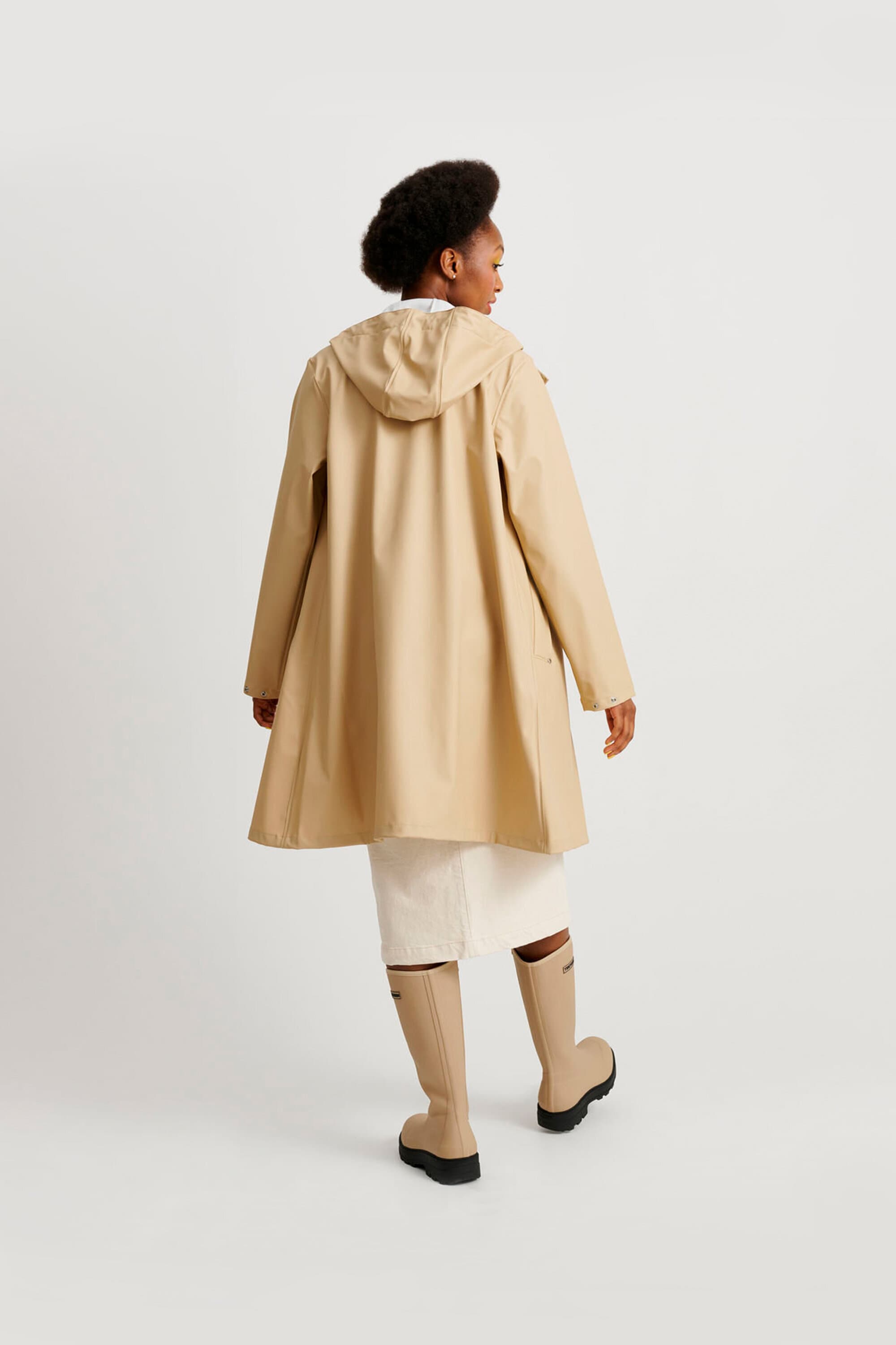 WINGS A-SHAPE RAIN COAT